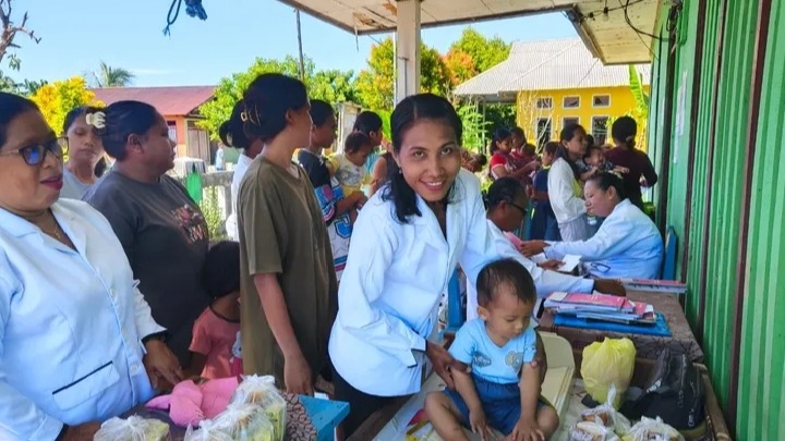 Kegiatan Posyandu di Polindes Desa Ocimalaloleo Berjalan Lancar dan Antusias